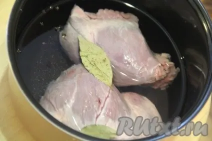 Салат з серцем і солоними огірками - рецепт з фото