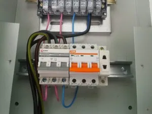 Збірка трифазного щита обліку (обліку) Збірка трифазного щита обліку
