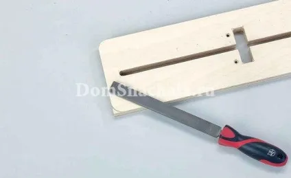 Саморобний верстак, будинок спочатку (даному випадку замінює) Саморобний верстак, будинок спочатку