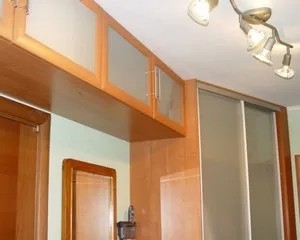 Шафи купе з антресоллю, орні шафи з антресолями (кутовий шафа антресоллю) Шафи купе з антресоллю, орні шафи з антресолями
