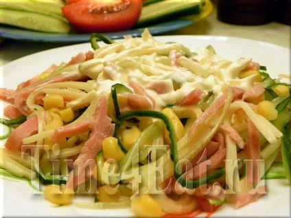 Серце тушковане з солоними огірками, пора перекусити!