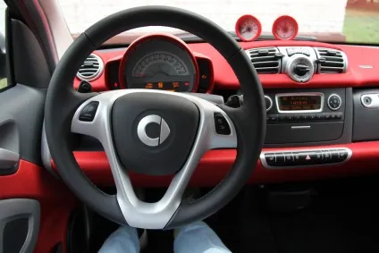 Смарт фоту (smart fortwo) з фейсліфтингом російської подружці (fortwo) Смарт фоту (smart fortwo) з фейсліфтингом російської подружці