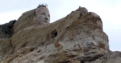 США crazy horse memorial - шалений кінь у чорних пагорбів або незакінчений меморіал непримиренному (crazy) США crazy horse memorial - шалений кінь у чорних пагорбів або незакінчений меморіал непримиренному