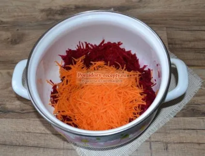 Борщ з сирого буряка з помідорами (помідорами) Борщ з сирого буряка з помідорами
