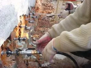 У стрічковому фундаменті тріщина ремонт, підняття своїми руками (ремонт) У стрічковому фундаменті тріщина ремонт, підняття своїми руками