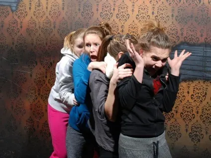 У владі страху відвідувачі фабрики кошмарів «nightmares fear factory» (влади) У владі страху відвідувачі фабрики кошмарів «nightmares fear factory»