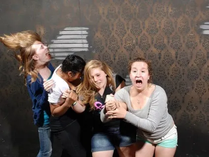 У владі страху відвідувачі фабрики кошмарів «nightmares fear factory» (влади) У владі страху відвідувачі фабрики кошмарів «nightmares fear factory»