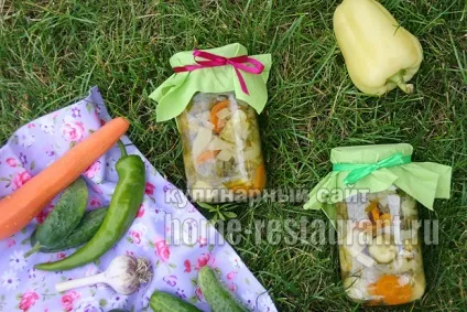 Хрусткі огірочки на зиму з перцем і морквою (морквою) Хрусткі огірочки на зиму з перцем і морквою