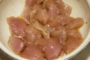 Шматочки курки в клярі