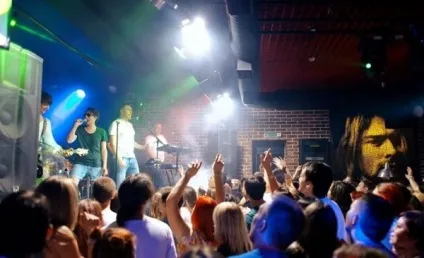 6 Способів відсвяткувати «екватор» (екватор) 6 Способів відсвяткувати «екватор»