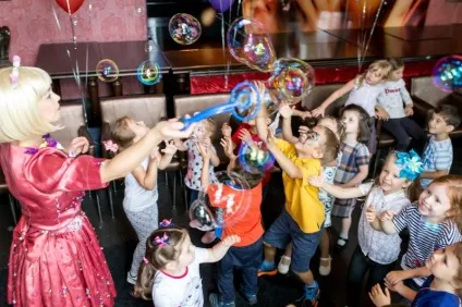 75 Ресторанів москви з дитячими заняттями (дитячими) 75 Ресторанів москви з дитячими заняттями