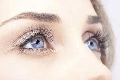 10 Make-up секретів, які допоможуть зробити вії більше і пишніше (make-up) 10 Make-up секретів, які допоможуть зробити вії більше і пишніше