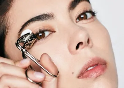 10 Make-up секретів, які допоможуть зробити вії більше і пишніше (секретів) 10 Make-up секретів, які допоможуть зробити вії більше і пишніше