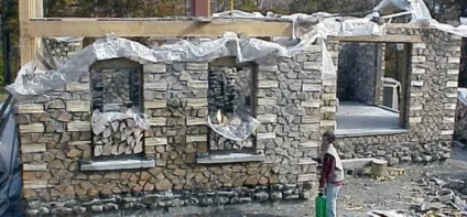 28 Будинків з дров
