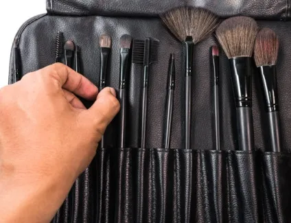 6 Кистей для макіяжу особи, який протримається довго (Real Techniques fiber collection) 6 Кистей для макіяжу особи, який протримається довго