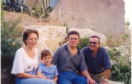 Біографічна довідка
