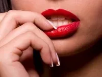9 Лайфхак, щоб помада довго трималася на губах (губах) 9 Лайфхак, щоб помада довго трималася на губах