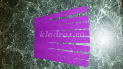 Букет хризантем з цукерок і гофрованого паперу своїми руками (назарова) Букет хризантем з цукерок і гофрованого паперу своїми руками