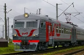 Чим відрізняється поїзд від електрички (Поїзд далекого прямування) Чим відрізняється поїзд від електрички