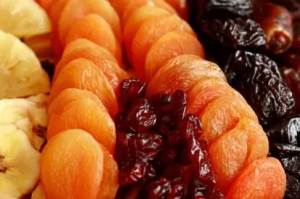 Чим краще перекушувати на роботі (список продуктів)