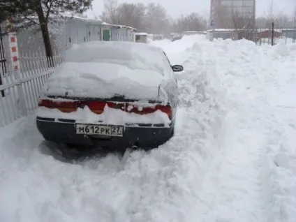 Що робити, якщо застряг в снігу на автоматі поради як витягти машини із заметів - твій АВТОПУЛЬС (передач) Що робити, якщо застряг в снігу на автоматі поради як витягти машини із заметів - твій АВТОПУЛЬС