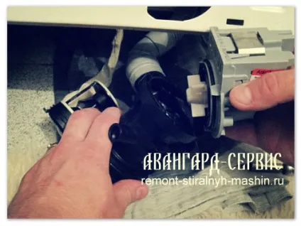 Чистка зливного насоса в пральній машині indesit (пральної) Чистка зливного насоса в пральній машині indesit
