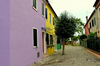 Чудовий місяць в італійському раю самостійно (місяць) Чудовий місяць в італійському раю самостійно