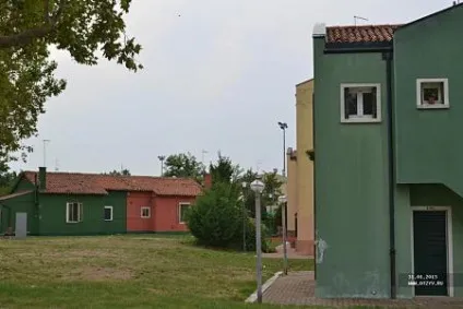 Чудовий місяць в італійському раю самостійно (місяць) Чудовий місяць в італійському раю самостійно