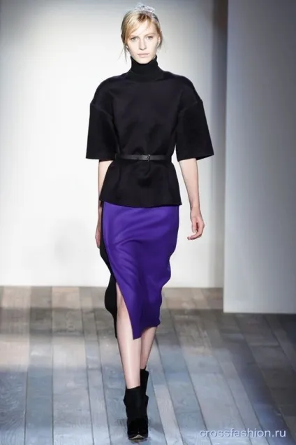 Crossfashion group - з чим носити спідницю-олівець синього кольору добірка цікавих образів для роботи (образи для роботи з синьою спідницею олівець) Crossfashion group - з чим носити спідницю-олівець синього кольору добірка цікавих образів для роботи