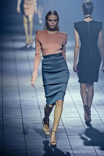 Crossfashion group - з чим носити спідницю-олівець синього кольору добірка цікавих образів для роботи (синя спідниця-олівець образи фото) Crossfashion group - з чим носити спідницю-олівець синього кольору добірка цікавих образів для роботи