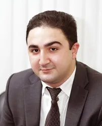 Давид назарян у хірурга повинні бути руки, які могли б писати картини (хірурга) Давид назарян у хірурга повинні бути руки, які могли б писати картини