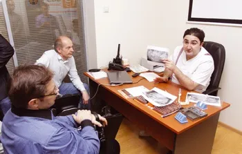 Давид назарян у хірурга повинні бути руки, які могли б писати картини (давид) Давид назарян у хірурга повинні бути руки, які могли б писати картини