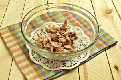 Дієтичний салат з куркою і кунжутом - рецепт з фото