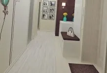 Довгий коридор в квартирі дизайн фото меблі вузька, інтер'єр трьох кімнат, передпокої перепланування (довгий) Довгий коридор в квартирі дизайн фото меблі вузька, інтер'єр трьох кімнат, передпокої перепланування