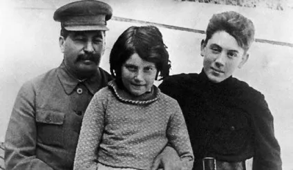 Дочка Сталіна - Світлана Аллілуєва (дочка Сталіна Світлана) Дочка Сталіна - Світлана Аллілуєва