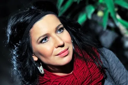 Епатаж їй до лиця співачка ялинка і її фантастичні зачіски, her beauty (співачка) Епатаж їй до лиця співачка ялинка і її фантастичні зачіски, her beauty