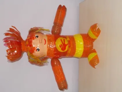 Фіксікі »з пластикових пляшок