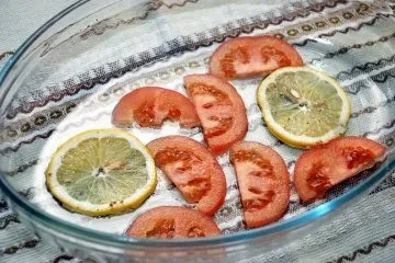 Форель в духовці запечена з картоплею і помідорами (запечена) Форель в духовці запечена з картоплею і помідорами