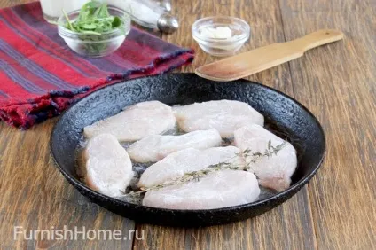 Фрікасе з курки з шампіньйонами (печерицями) Фрікасе з курки з шампіньйонами
