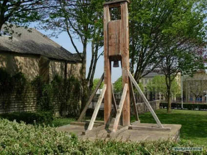 Гільйотина як франція втратила голову від «мадам Гильотена» - военное обозрение ( «популярною) Гільйотина як франція втратила голову від «мадам Гильотена» - военное обозрение