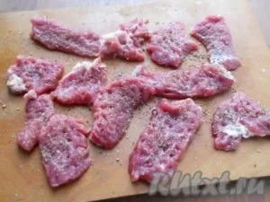 Яловичина, тушкована з баклажанами і помідорами - готуємо покроково з фото