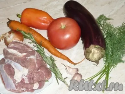 Яловичина, тушкована з баклажанами і помідорами - рецепт з фото