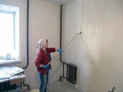 Грунтовка стін під шпалери перед наклеюванням відео-інструкція по нанесенню своїми руками, фото (грунтовка) Грунтовка стін під шпалери перед наклеюванням відео-інструкція по нанесенню своїми руками, фото