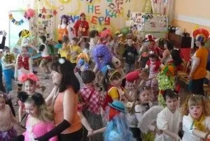 Цікавий сценарій святкування випускного в доу, ми робимо свято краще! (Сценарій випускного ранку в доу) Цікавий сценарій святкування випускного в доу, ми робимо свято краще!