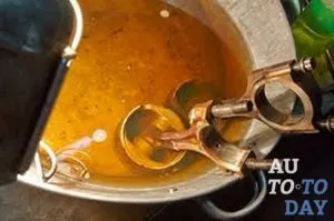 Вивчаємо нагар на поршнях