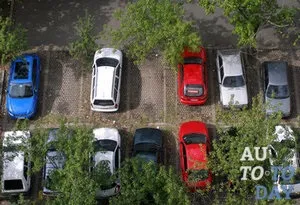 Як бути, якщо вашу машину зачепили у дворі або на парковці (дворі) Як бути, якщо вашу машину зачепили у дворі або на парковці