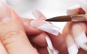 Як нарощують нігті правильно, які матеріали використовують і шкідливо це (шкідливо нарощувати нігті) Як нарощують нігті правильно, які матеріали використовують і шкідливо це