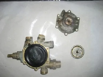 Як почистити газову колонку совімі руками (колонку) Як почистити газову колонку совімі руками
