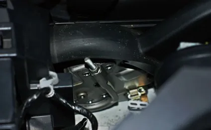 Як підтягнути ручник на mitsubishi lancer x (lancer) Як підтягнути ручник на mitsubishi lancer x
