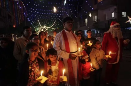Як святкують різдво в різних країнах світу (різних) Як святкують різдво в різних країнах світу